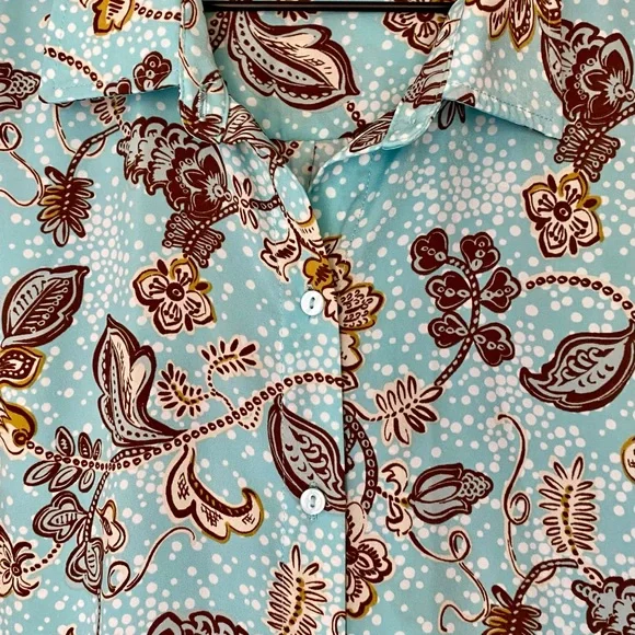 ๐ Liverpool Los Angeles Button Up Blouse - Picture 6 of 14